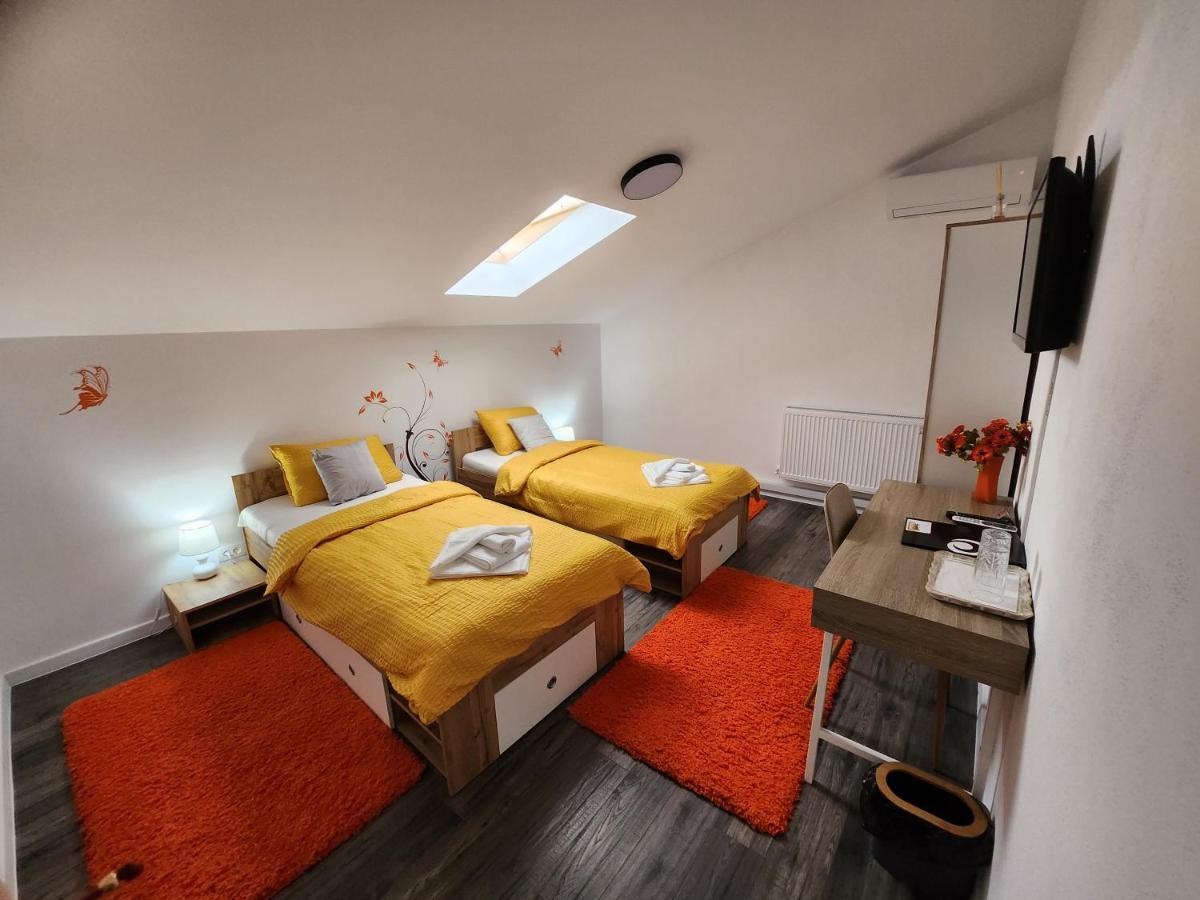 Armina'S Residence Dumbravita  Екстериор снимка