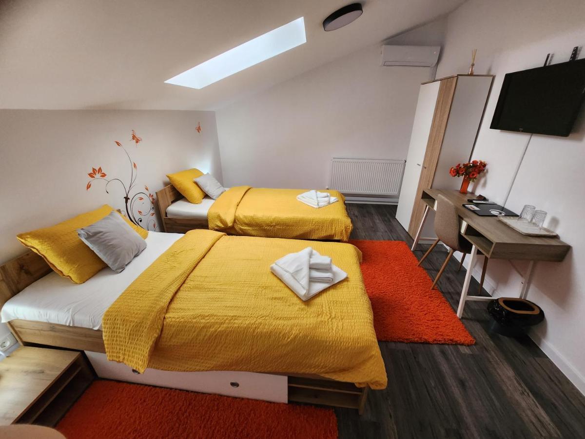 Armina'S Residence Dumbravita  Екстериор снимка